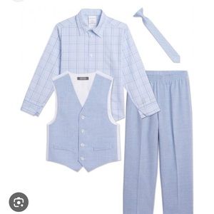 NWT Van Heusen 4-Piece Vest Set Size 3T